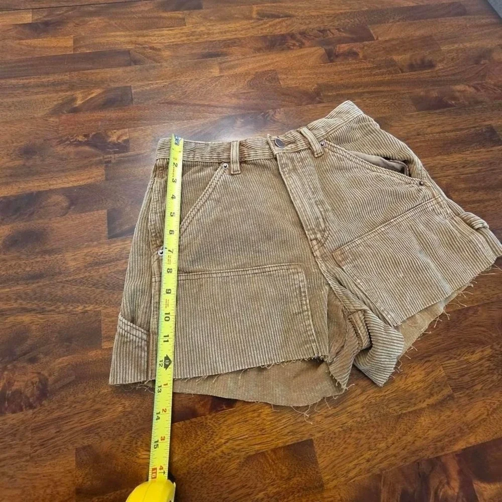 Urban Outfitters BDG corduroy shorts‎ frayed hem size 24